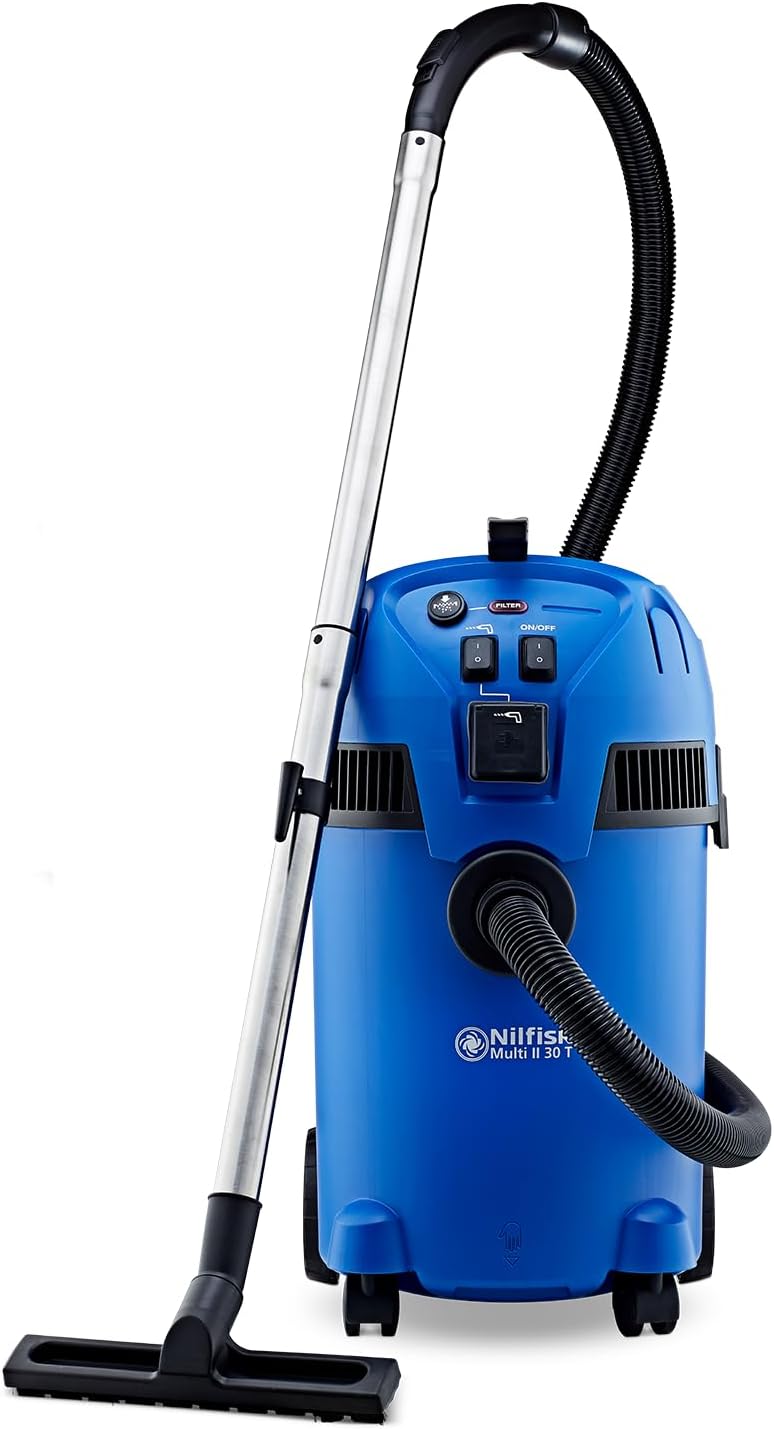 Nilfisk, Staubsauger, 1400 W, 30L, Multi II T Nass Trockensauger mit Steckdose - für Werkstatt, Haus, Garten und Auto